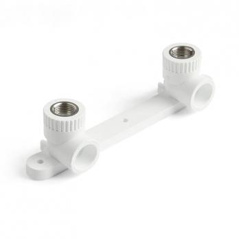 Угольник PP-R бел нап Дн20x1/2 Внутр/р двойной с креплением (планка) Pro Aqua
